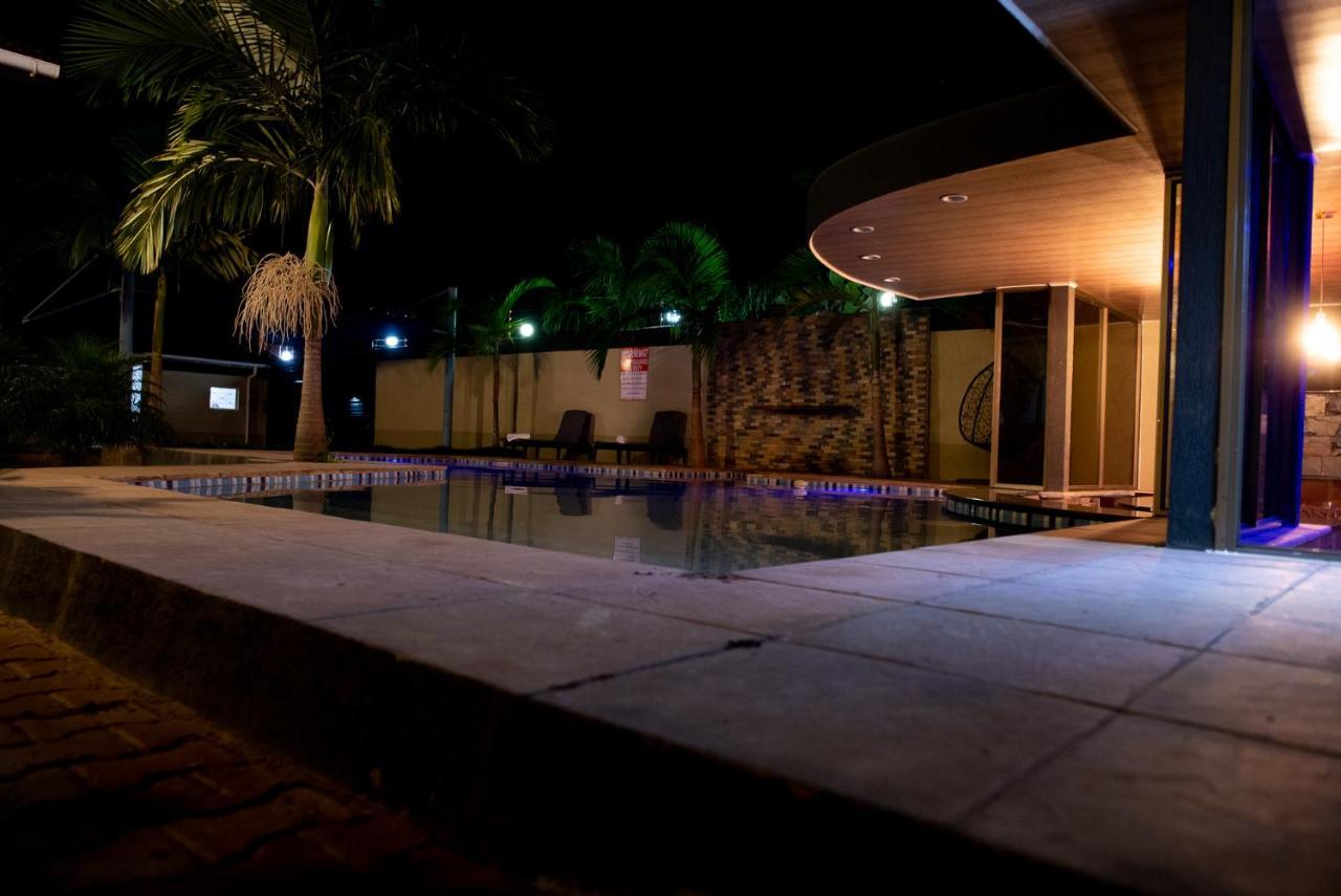 Emc Fully Furnished &Serviced Villas 4 Bedroom With Solar Power , Private Pool, Starlink Wifi ,Aircons & Dstv Lusaka Exterior foto